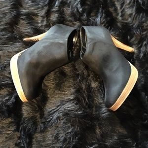 Quepid faux suede black bootie heels